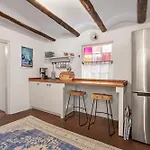 Soulful Historic Adobe - 5 Mins To Plaza - Spacious And Inspiring