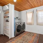 Soulful Historic Adobe - 5 Mins To Plaza - Spacious And Inspiring Holiday home *