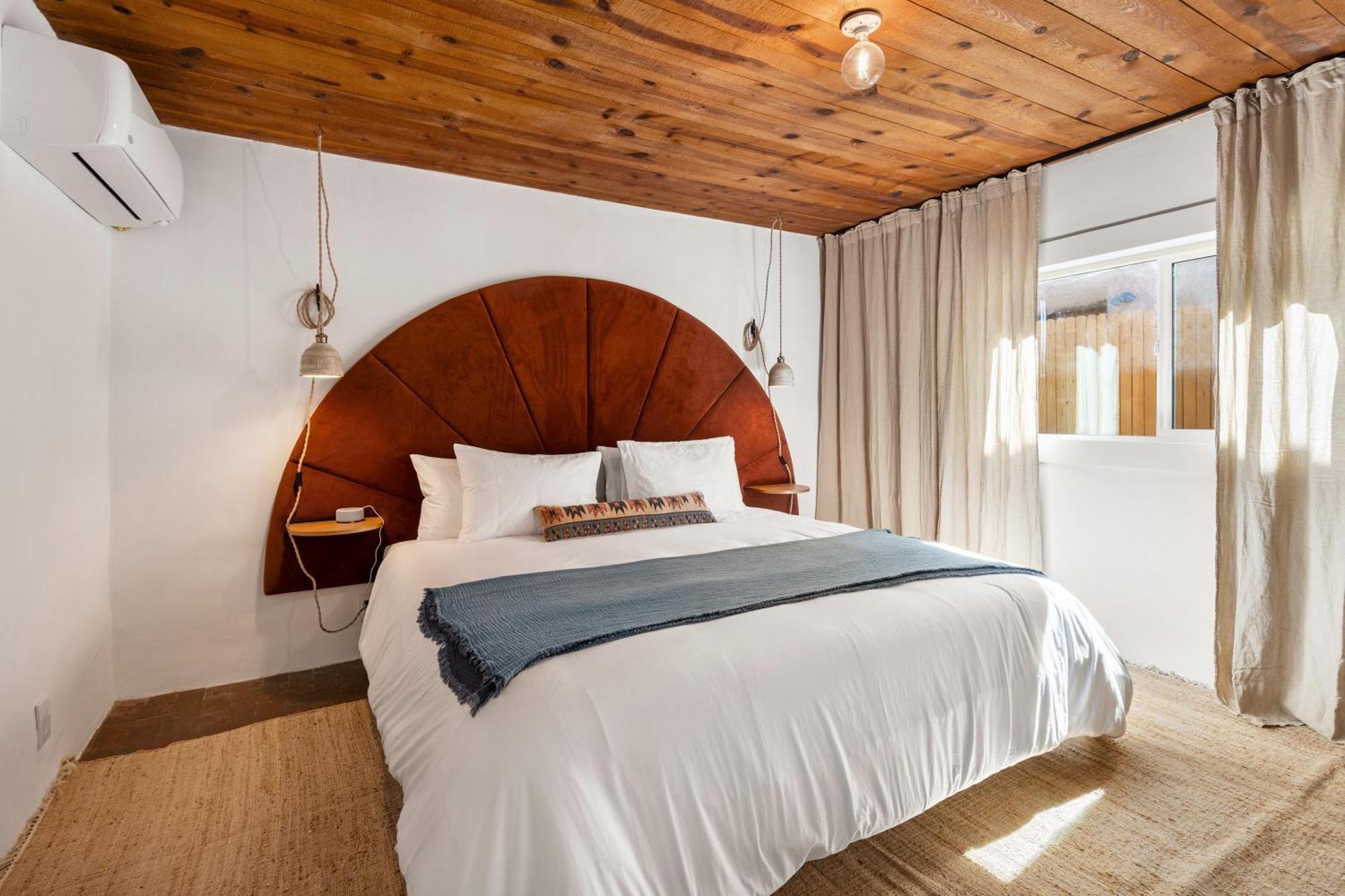 Holiday home Location - Adorable Adobe - King And Queen Santa Fe