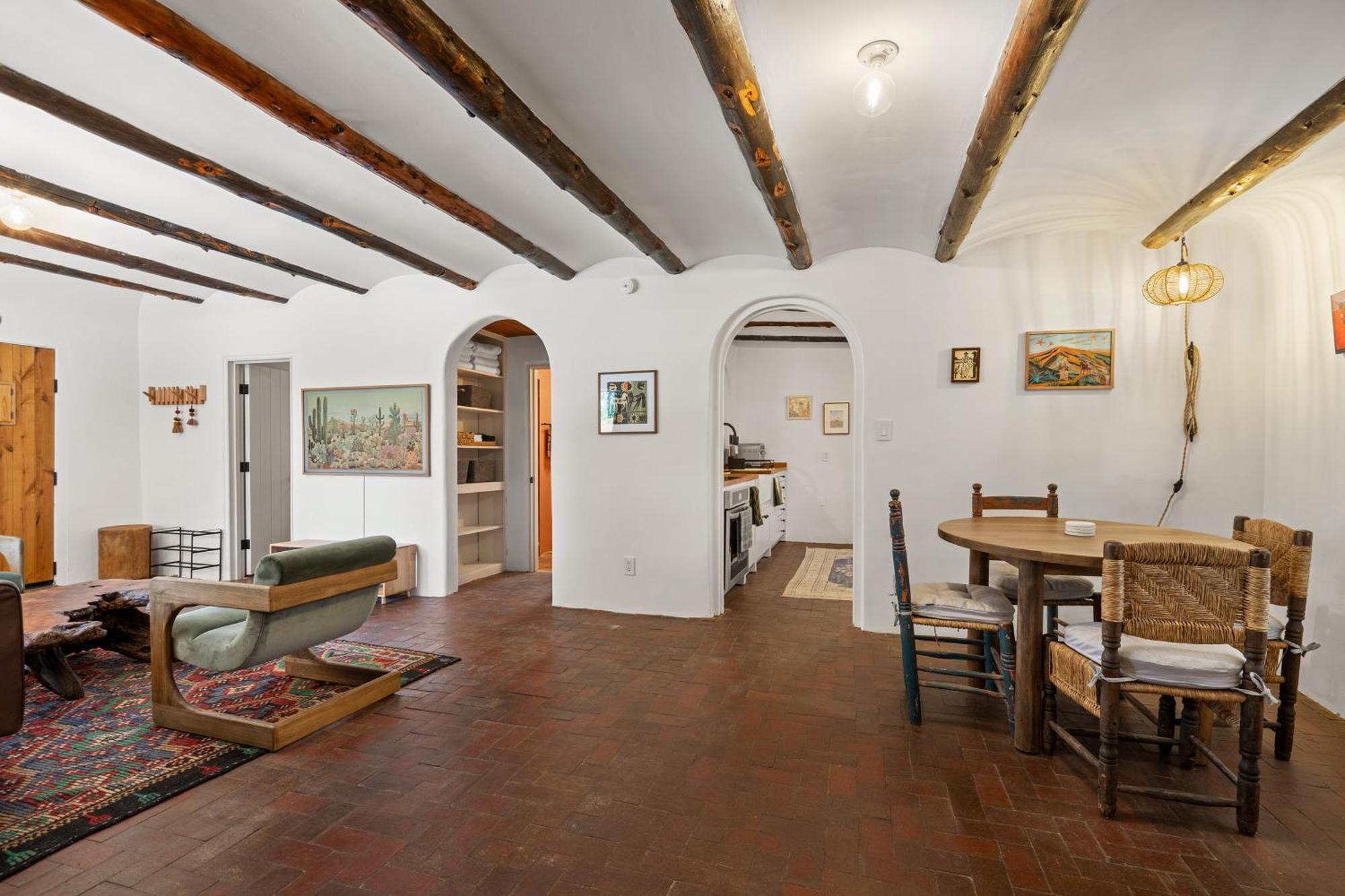 Holiday home Location - Adorable Adobe - King And Queen *