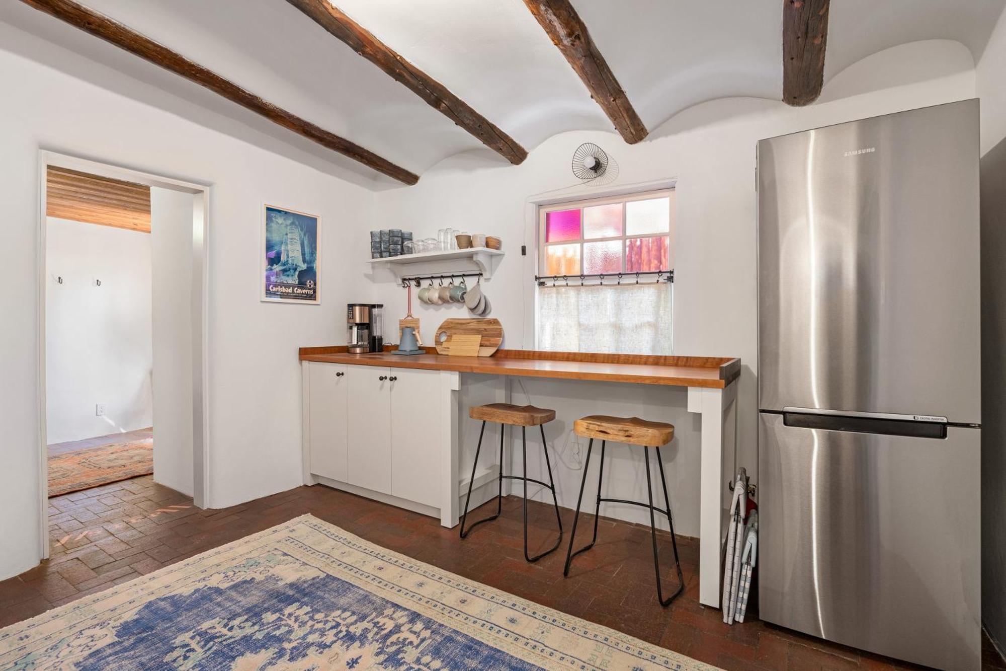 Location - Adorable Adobe - King And Queen