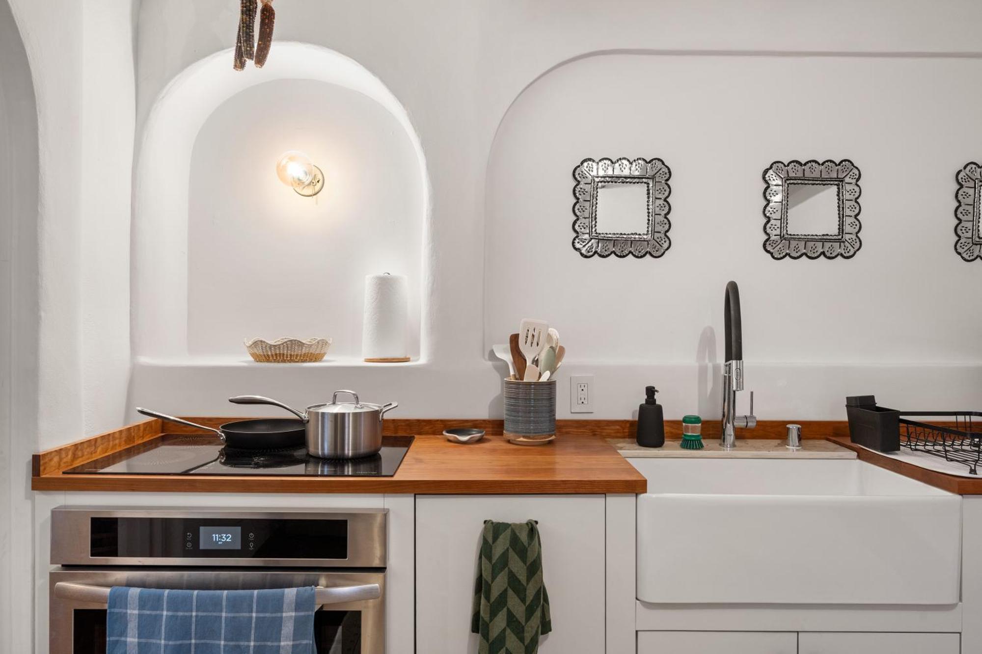 Location - Adorable Adobe - King And Queen Holiday home Santa Fe